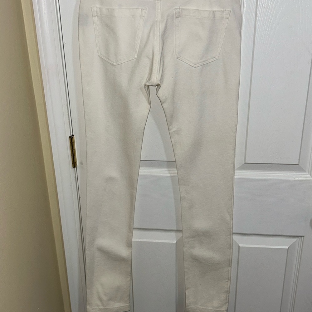 🦋Creamy white pants 5/25$